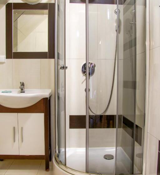 اتاق خانوادگی, Dw Pod Jaworami   Relaks W Spa   Jacuzzi, Sauna Na Wyłączność