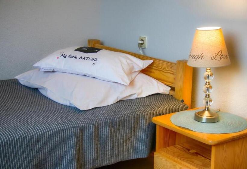 اتاق خانوادگی با چشم‌انداز باغ, Dw Pod Jaworami   Relaks W Spa   Jacuzzi, Sauna Na Wyłączność
