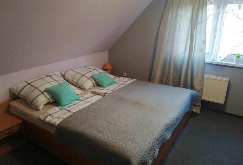 Economy Quadruple Room, Lawendowy Dworek