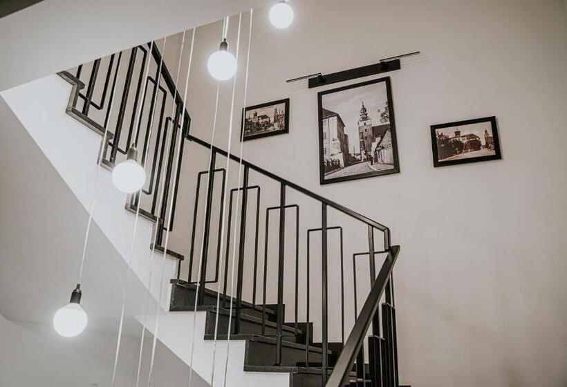 سوییت لوکس, The Loft   Garncarska 1