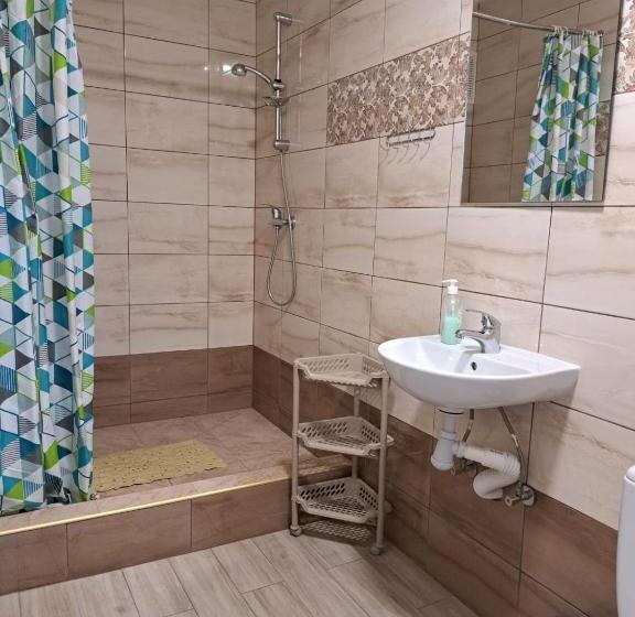 اتاق استاندارد سه نفره, Dom Turysty Salus