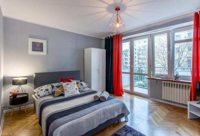اتاق استاندارد با سرویس بهداشتی مشترک, Clicktheflat żurawia Street Apart Rooms