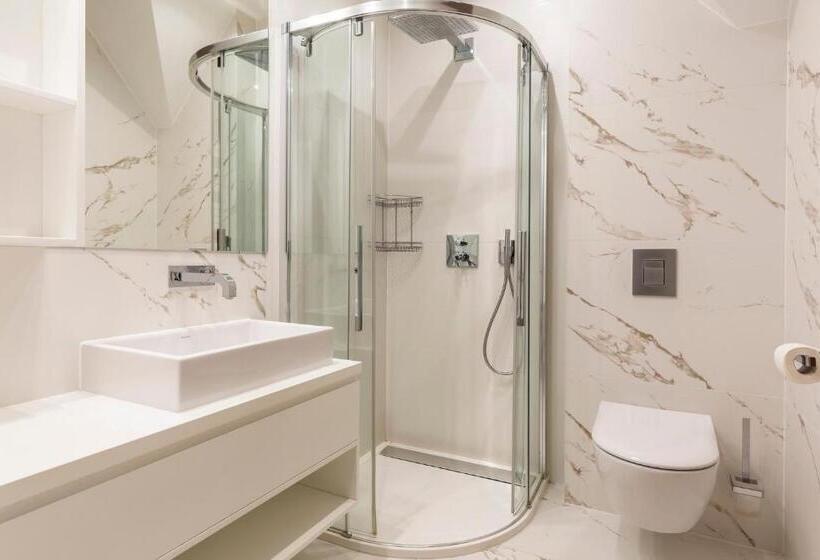 اتاق رویال, Pod Skocznia Spa Zakopane