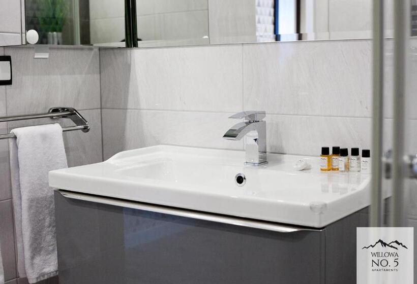 آپارتمان 1 خوابه با چشم‌انداز باغ, Willowa No. 5 Apartaments