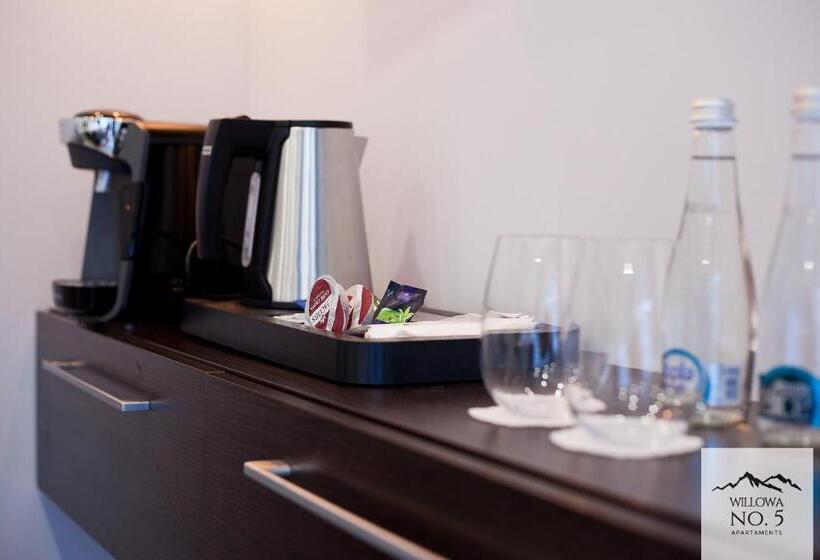 آپارتمان 1 خوابه با چشم‌انداز باغ, Willowa No. 5 Apartaments