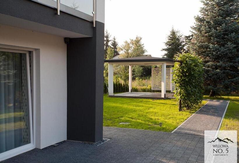 آپارتمان 1 خوابه با چشم‌انداز باغ, Willowa No. 5 Apartaments