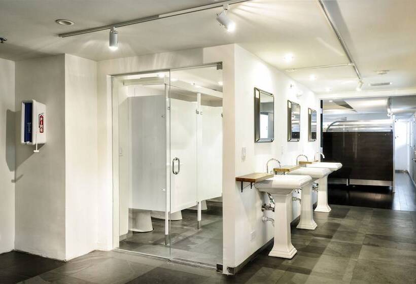 تختخواب در اتاق مشترک, Posh South Beach