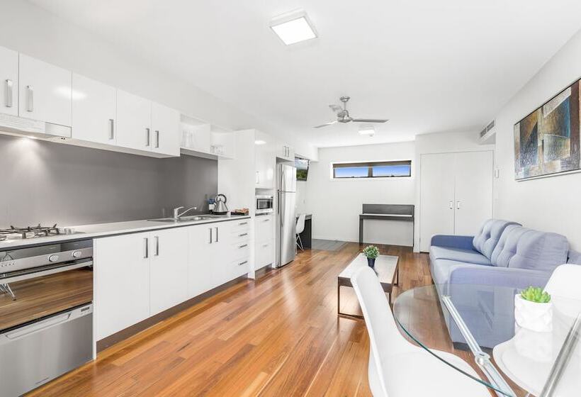 Suite, Essence Apartments Chermside