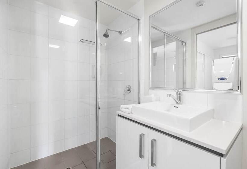 2 Bedroom Suite, Essence Apartments Chermside