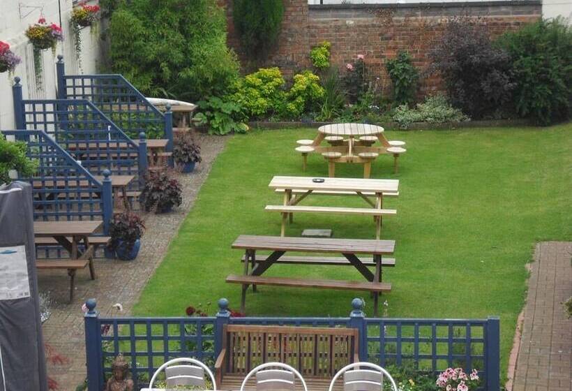 اتاق سوپریور سه تخته, The London Inn