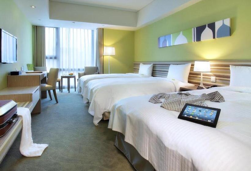 اتاق خانوادگی, Park City Hotel   Luzhou Taipei