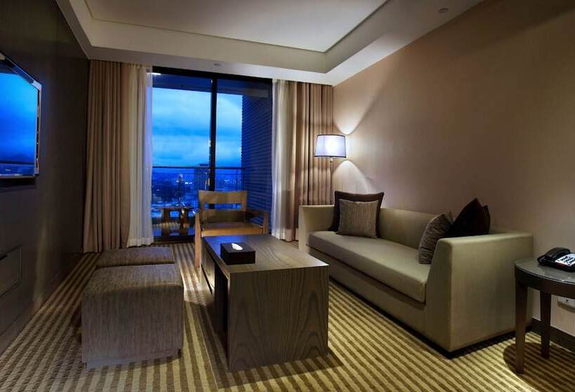 سوییت, Park City Hotel   Luzhou Taipei