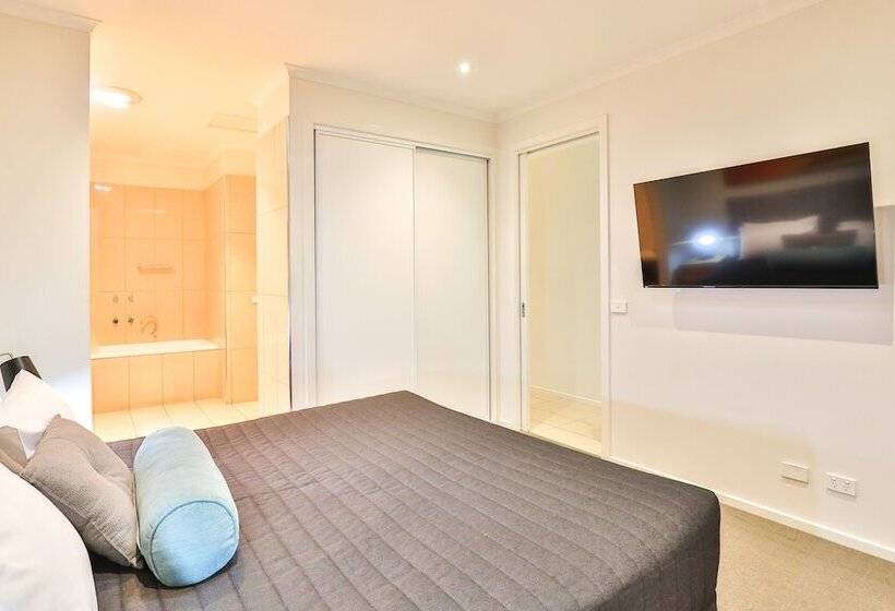 Standard Studio, Indulge Apartments   Langtree