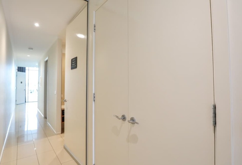 آپارتمان 2 خوابه, Indulge Apartments   Langtree