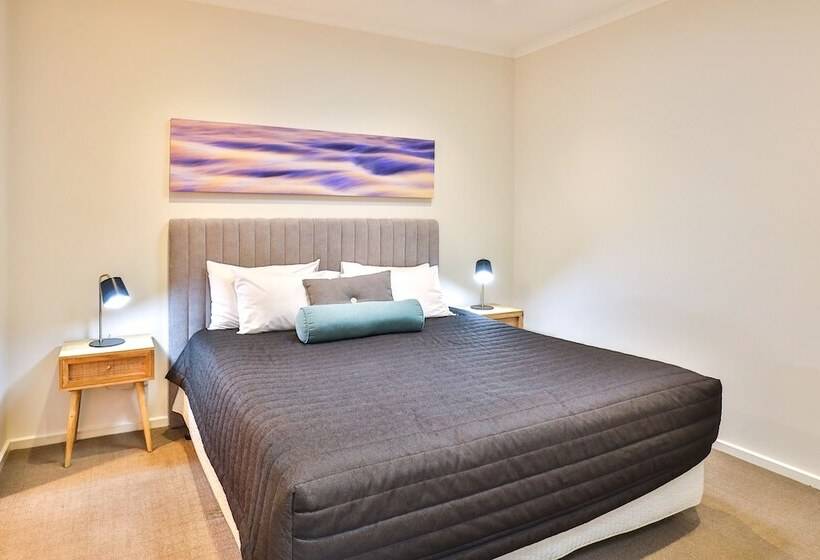 Standard Studio, Indulge Apartments   Langtree