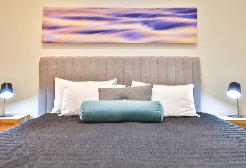 استودیوی استاندارد, Indulge Apartments   Langtree