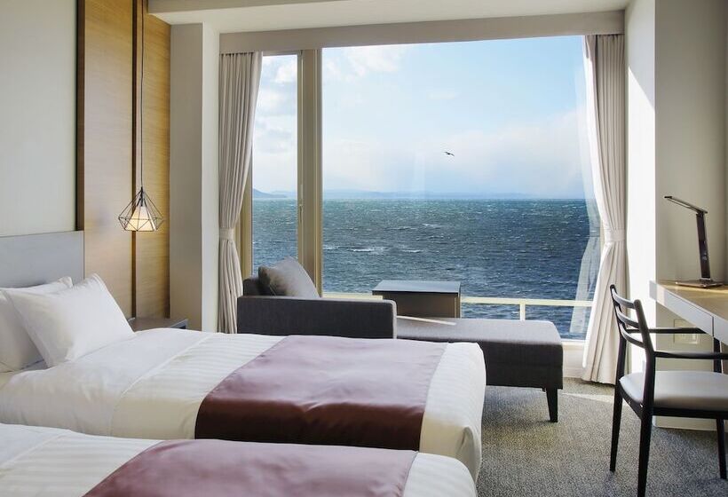 اتاق استاندارد با چشم‌انداز دریاچه, Lake Saroma Tsuruga Resort