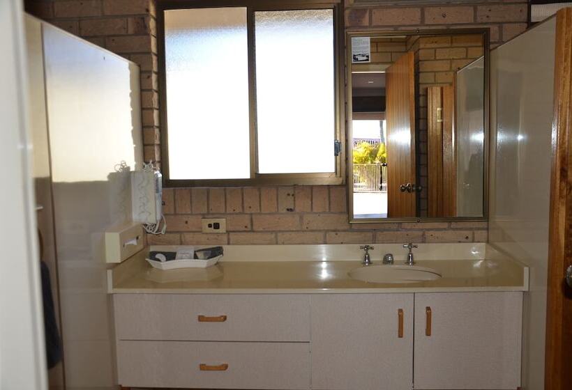 اتاق استاندارد, Sunray Motor Inn