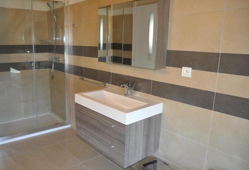 2 Bedroom Apartment Garden View, Residence Salina Bay
