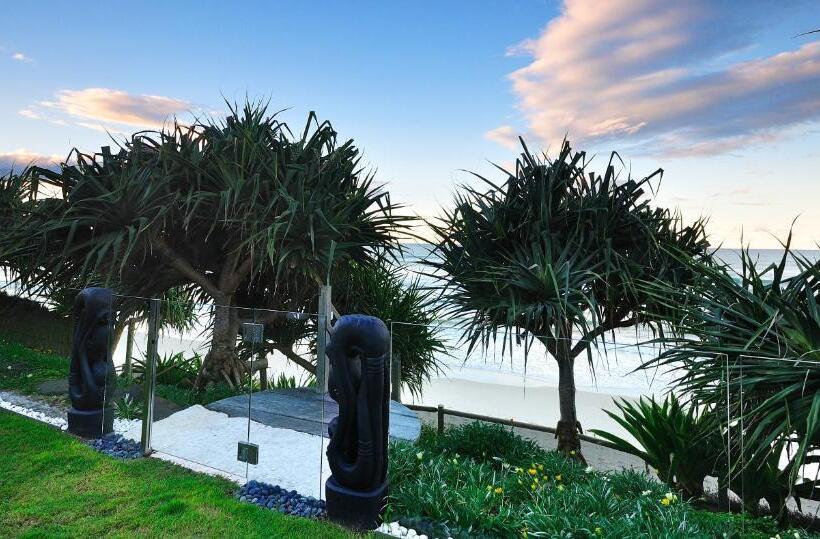 استودیوی استاندارد, Shambhala @ Byron