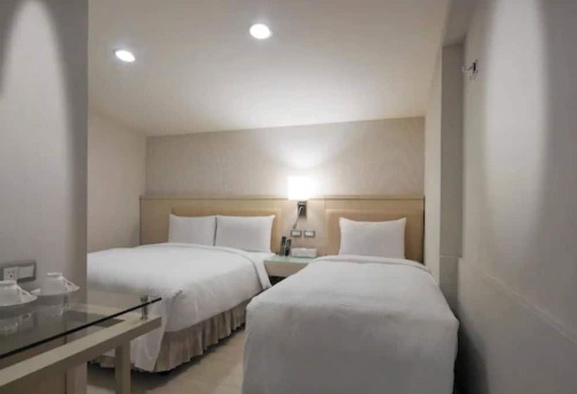 اتاق استاندارد سه نفره, Shihlin Metro Home