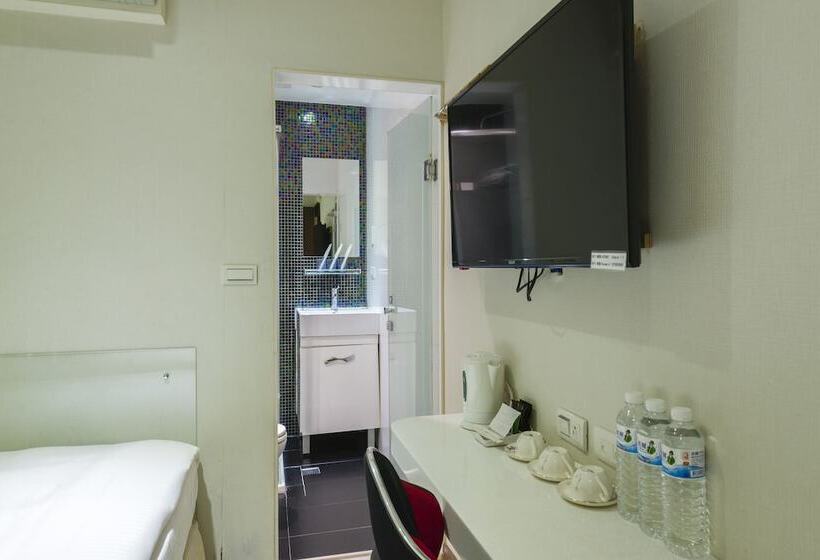اتاق استاندارد سه نفره, Shihlin Metro Home