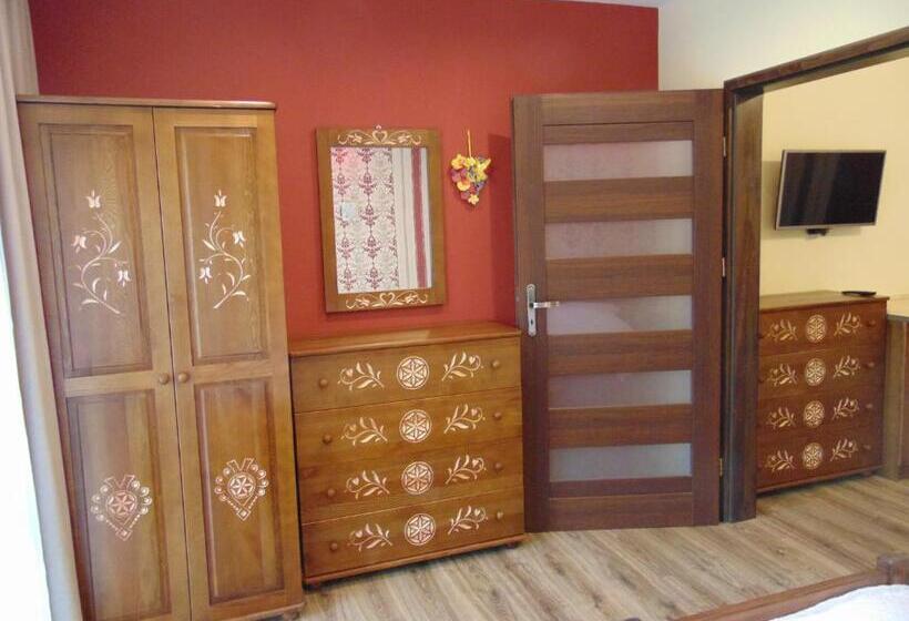 سوئیت با بالکن, Gosciniec Pod Brzegiem
