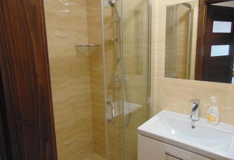 استودیوی استاندارد, Gosciniec Pod Brzegiem