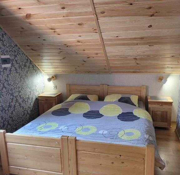 اتاق استاندارد سه نفره, Gosciniec Pod Brzegiem
