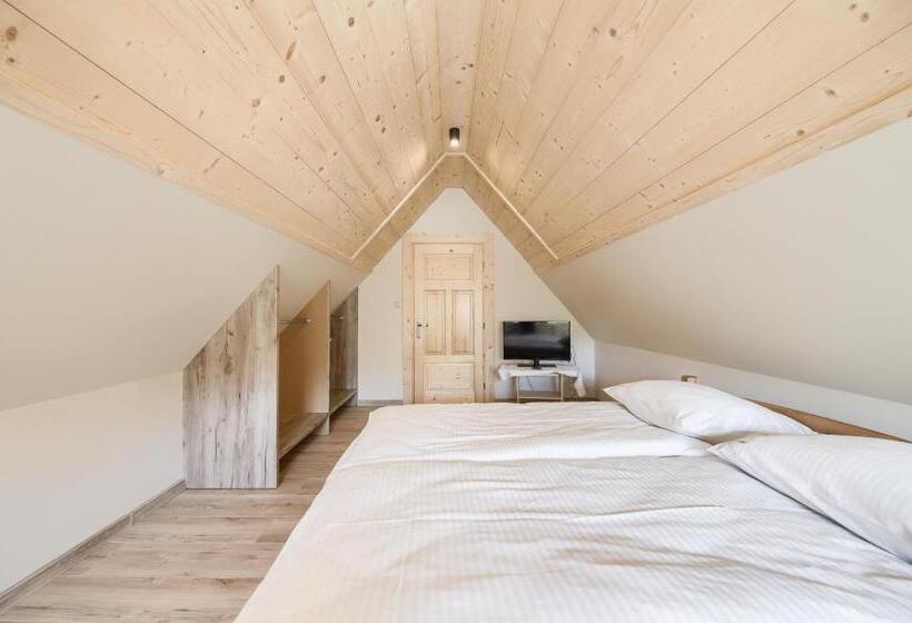 Deluxe Suite King Bed, Gospoda Harnaś