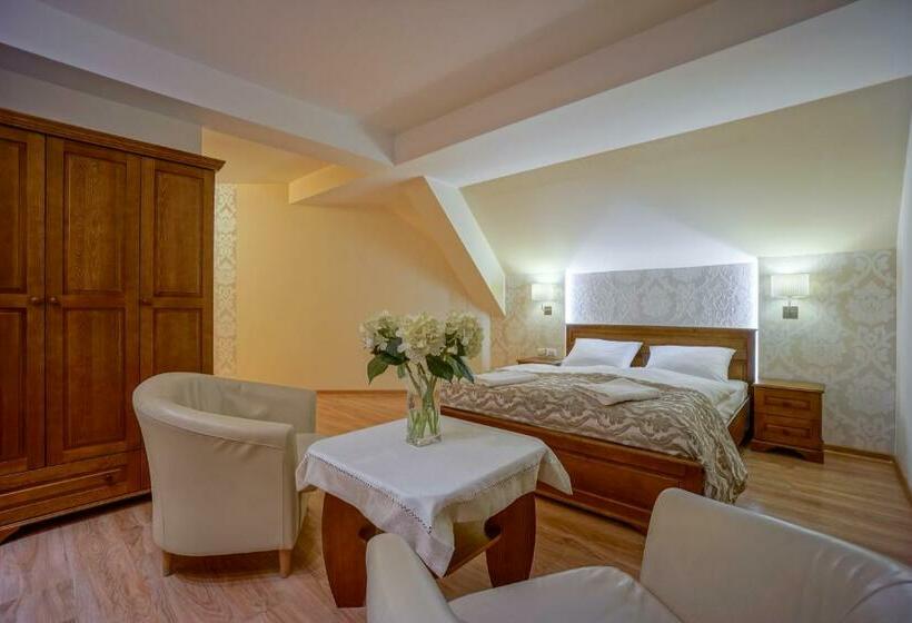 اتاق استاندارد, Jawor