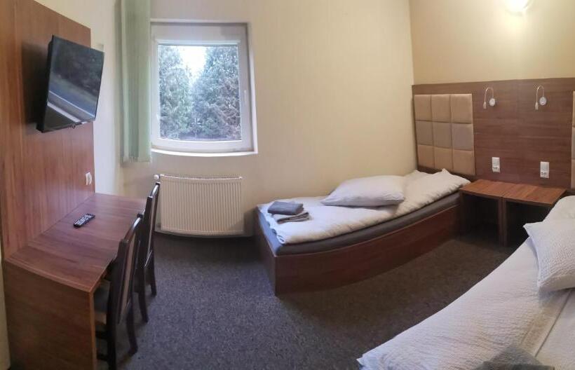 اتاق سوپریور یک تخته, Holidays