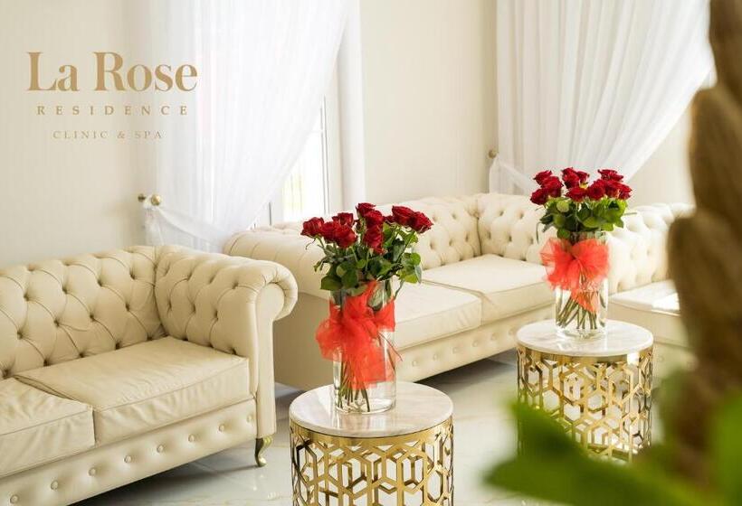 اتاق لوکس با بالکن, La Rose Residence