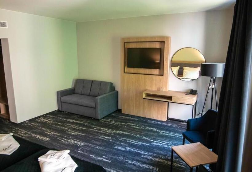 スタンダード４人部屋, Nowe Millenium