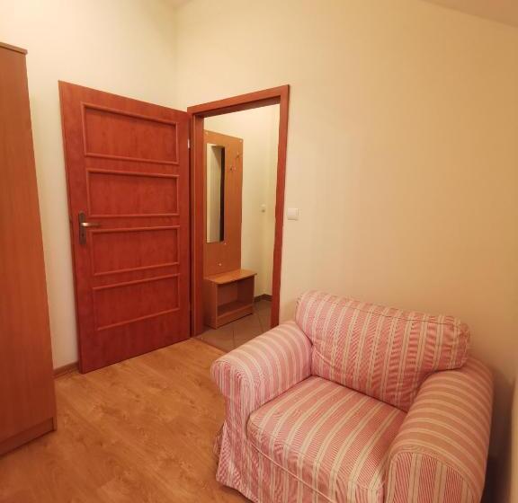 اتاق لوکس, Podkowa