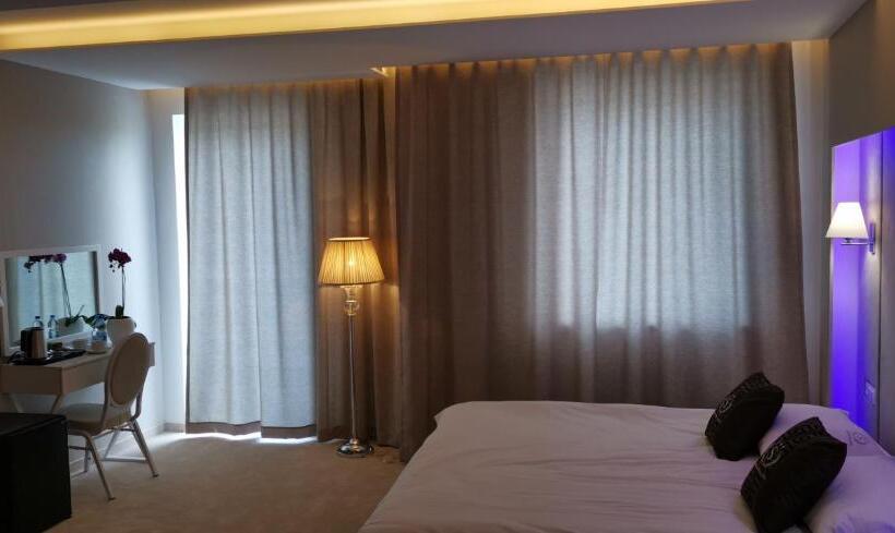 اتاق لوکس, Sevilla Gold