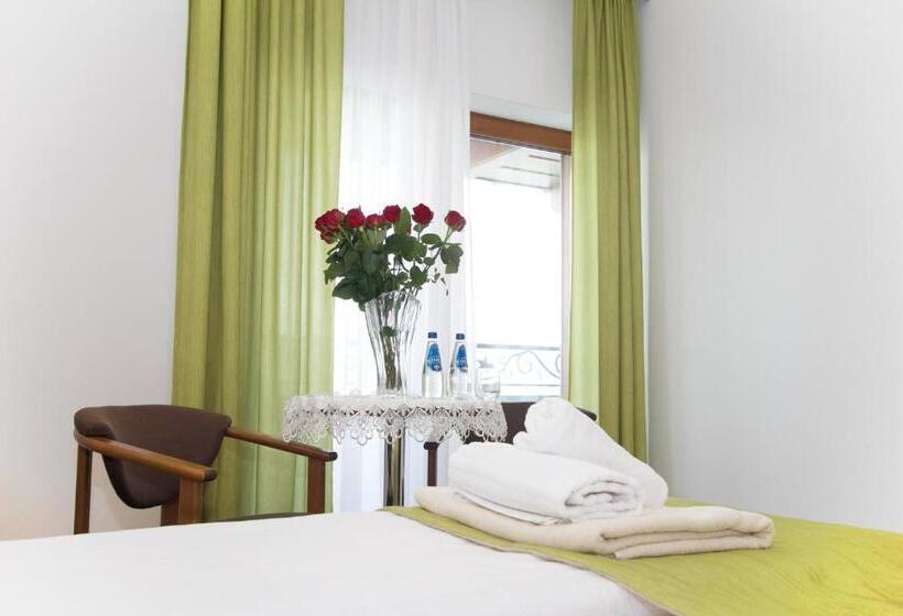 اتاق استاندارد سه تخته با بالکن, Kaniówka Ski Resort