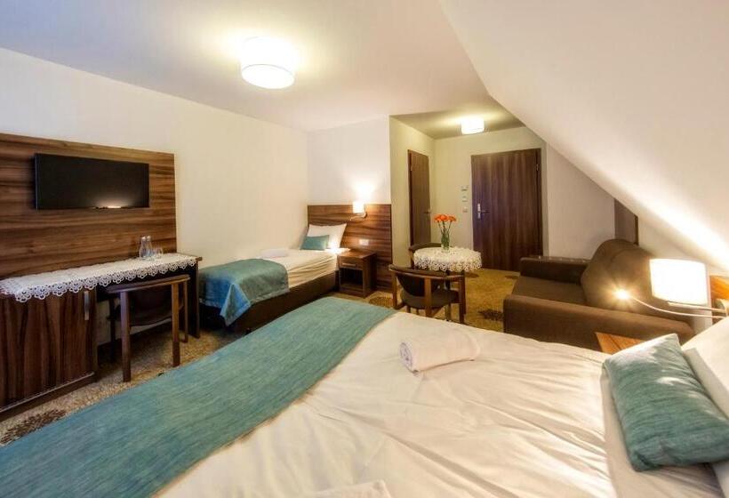 اتاق استاندارد سه نفره, Kaniówka Ski Resort