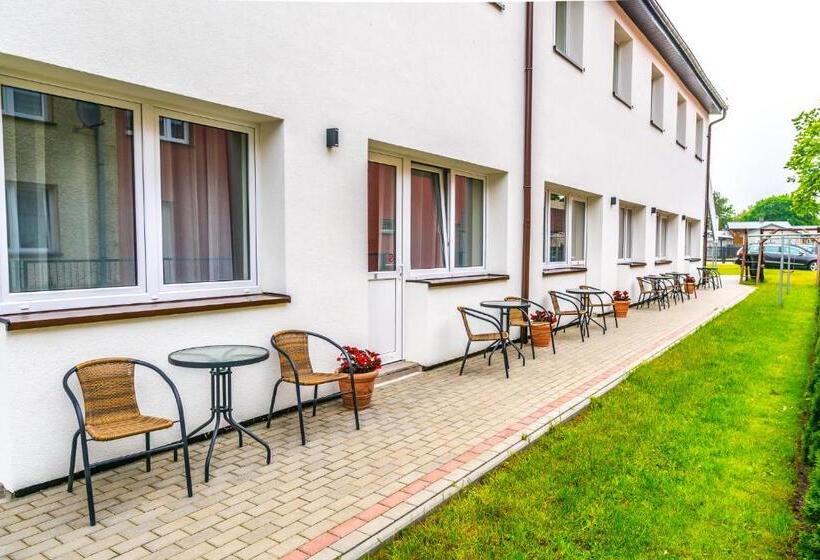 Standard Triple Room with Terrace, Arka   Pokoje Z Osobnymi Wejściami Na Parterze