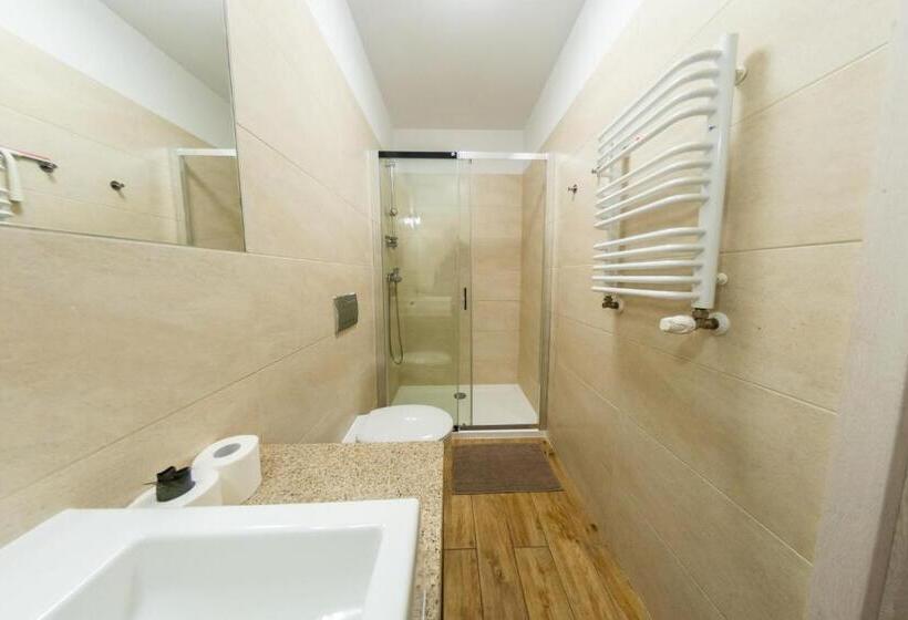 Standard Triple Room with Terrace, Arka   Pokoje Z Osobnymi Wejściami Na Parterze
