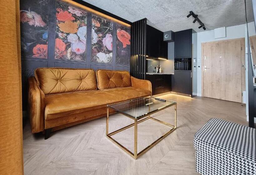 استودیوی استاندارد, Silesia Apart