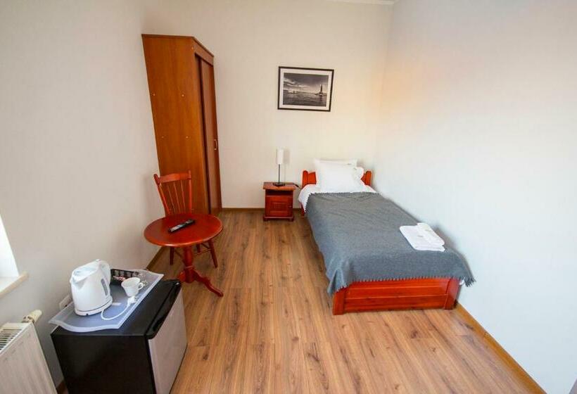 اتاق استاندارد یک نفره, Royal House
