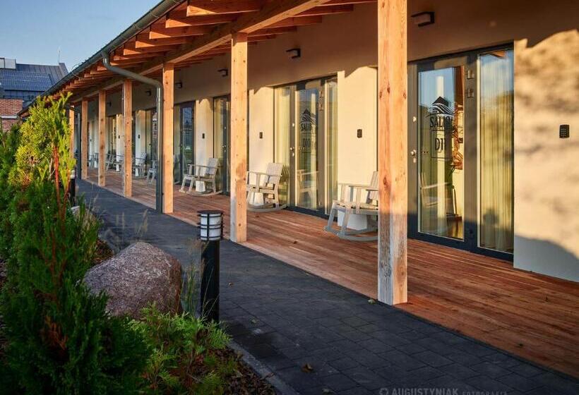 استودیوی استاندارد, Salio Equisport Resort