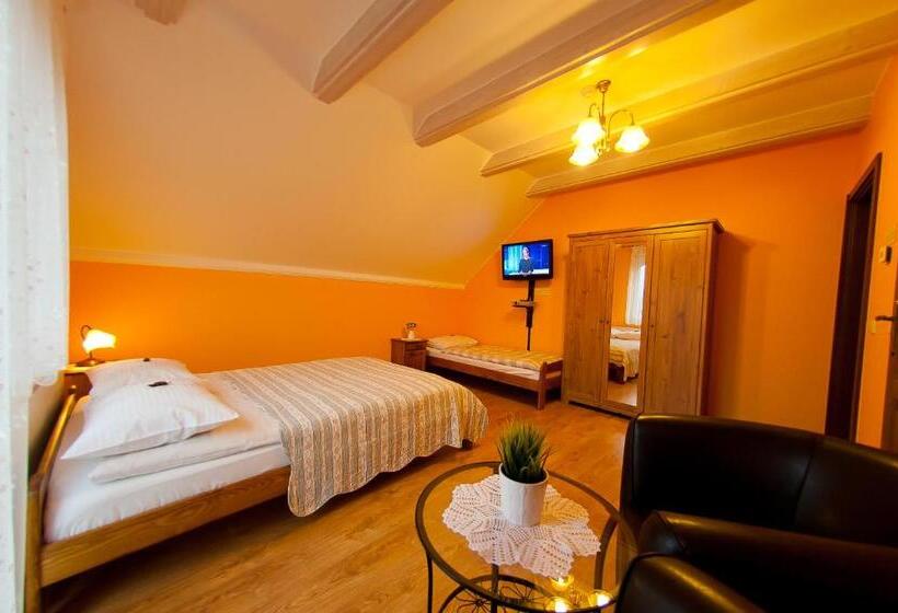 اتاق استاندارد سه تخته با بالکن, Willa Pod Czantorią Spa Ustroń