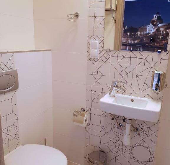 اتاق استاندارد سه نفره, Hostel Annamarie