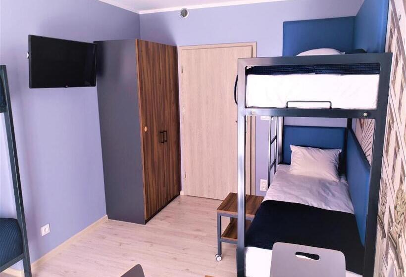 اتاق چهار تخته با دستشویی مشترک, Hostel Annamarie