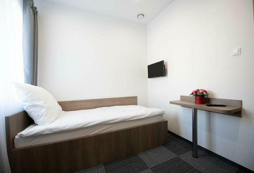 غرفة قياسية فردية, Hostel Sms