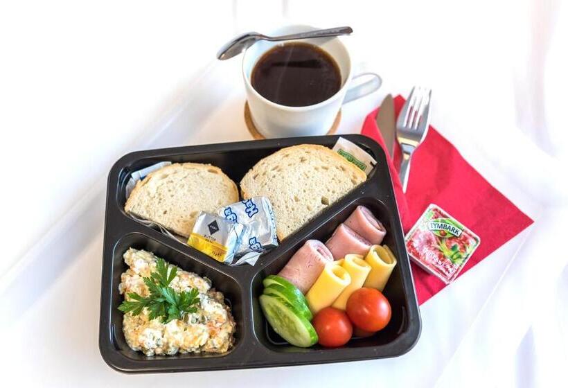 اتاق لوکس, Airpark Balice