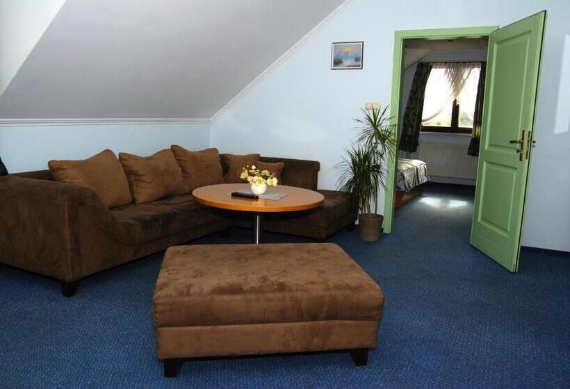 سوییت لوکس, Restauracja Tawerna Gliwice
