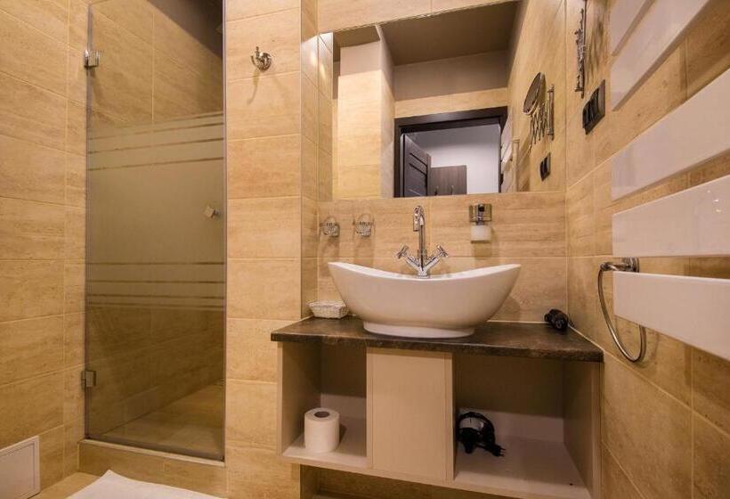 اتاق استاندارد با تراس, B&m Guesthouse